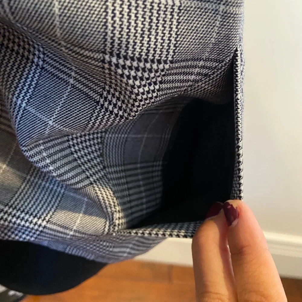 NWT REVOLVE Bobi Black Menswear Plaid Bomber Ivory & Black - Picture 9 of 10